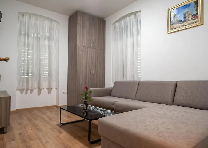 Old Town Cozy Homestay *