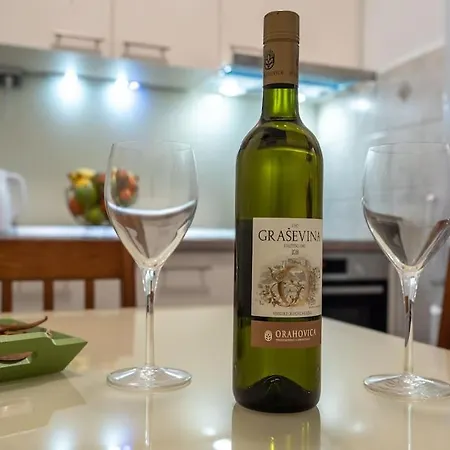 Old Town Cozy منزل للإقامة